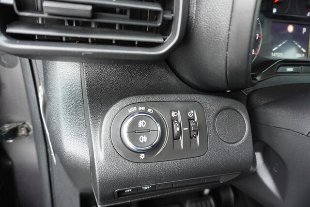 Opel COMBO 131 pk Automaat L2H1 Maxi Trekhaak Airco Cruise control Parkeersensoren 16" Velgen