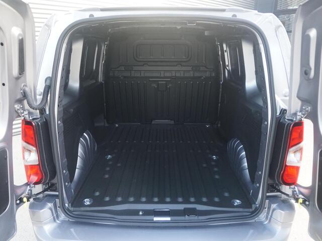 Opel COMBO TECH L1 50kWh | 0% rente | 8 jaar garantie | navigatie | Apple Carplay | camera | digitale binnenspiegel | parkeersensoren v/a | dodehoekdetectie | bumpers in kleur | Climate Control | etc.