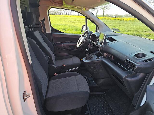 Opel COMBO 1.5D L1H1 Edition L3H2 Maxi LED Automaat Navi Camera Mbux10 PDC BPM VRIJ Euro6 170 PK!