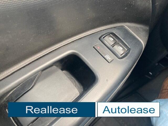 Opel COMBO 1.6 Cdti 105 Pk L2 H1 EURO 6 Airco PDC Sidebars Cruise Control Trekhaak