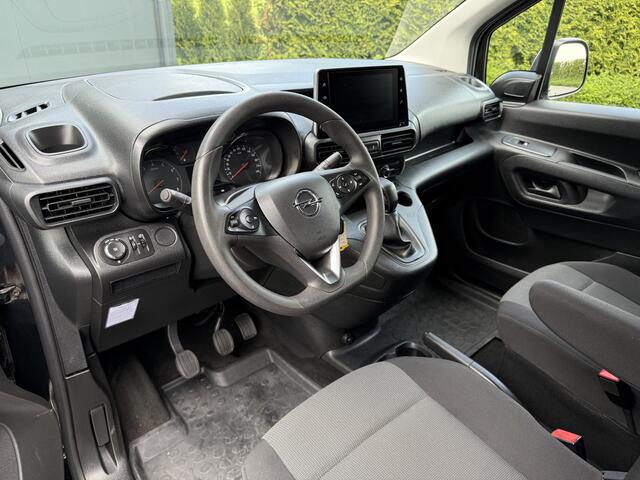Opel COMBO 1.5D 102 PK / L2H1 / TREKHAAK / CRUISE / AIRCO / IMPERIAAL / NAVI / CARPLAY / DAB