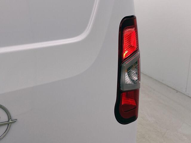 Opel COMBO 1.5 BlueHDi 130PK L2 Automaat Apple Carplay / Android Auto Navigatie Trekhaak Airco Camera Cruise Control Parkeersensoren V+A DAB