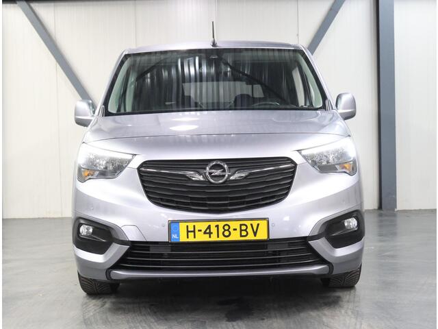 Opel COMBO TOUR 110PK L2H1 Edition | 1ste eigenaar | AppleCarplay/Android Auto | 7 persoons | Camera | Stuur verwarmd | 2 schuifdeuren | Armsteun | Navigatie | Airco | Isofix | Privacy Glass | Parkeersensoren |