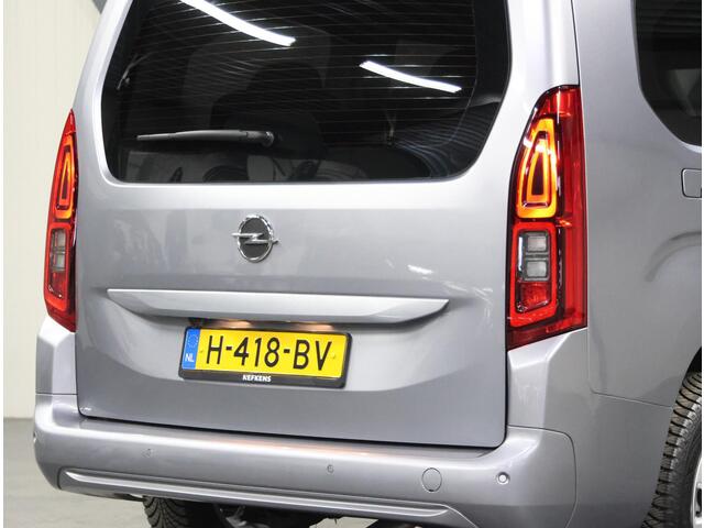 Opel COMBO TOUR 110PK L2H1 Edition | 1ste eigenaar | AppleCarplay/Android Auto | 7 persoons | Camera | Stuur verwarmd | 2 schuifdeuren | Armsteun | Navigatie | Airco | Isofix | Privacy Glass | Parkeersensoren |