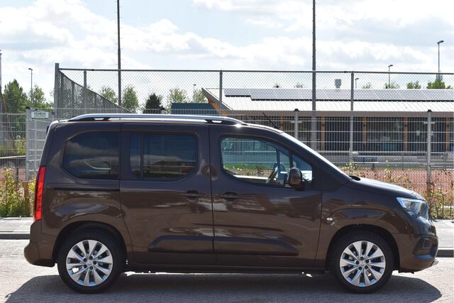 Opel COMBO TOUR 1.2 Turbo L1H1 Edition Advanced 5-P Nwe distr.riem | Zeer vol | Pano | Camera | Stoelverwarming | Carplay | Navi | Netjes