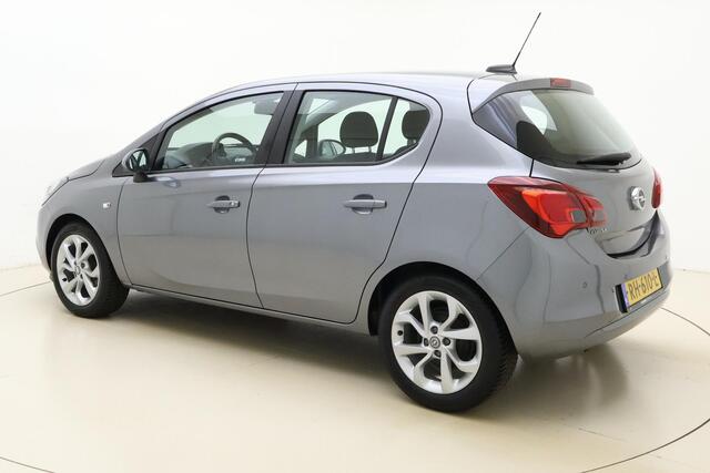 Opel CORSA 1.4 Online Edition | Navigatie | Parkeersensoren voor en achter | Lichtmetalen velgen | Bluetooth | Cruise control | 5 Deuren | Metaallak