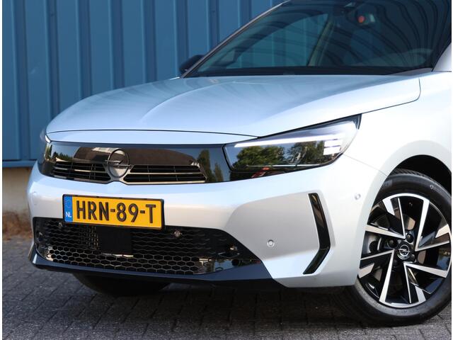 Opel CORSA 1.2 130PK Level 4 | AppleCarplay/AndroidAuto | Panoramadak | stoel & stuur verwarming | Climate Control | Cruise Control | 10"scherm | Camera | Navigatie | LM velgen | Keyless | Two-Tone | LED | Parkeersensoren |