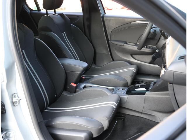 Opel CORSA 1.2 130PK Level 4 | AppleCarplay/AndroidAuto | Panoramadak | stoel & stuur verwarming | Climate Control | Cruise Control | 10"scherm | Camera | Navigatie | LM velgen | Keyless | Two-Tone | LED | Parkeersensoren |