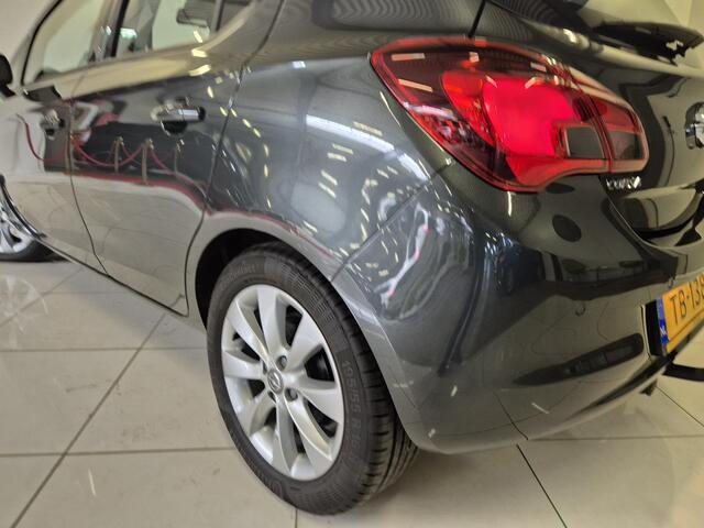 Opel CORSA 1.4 Favourite | Navigatie | Trekhaak | Parkeersensoren |