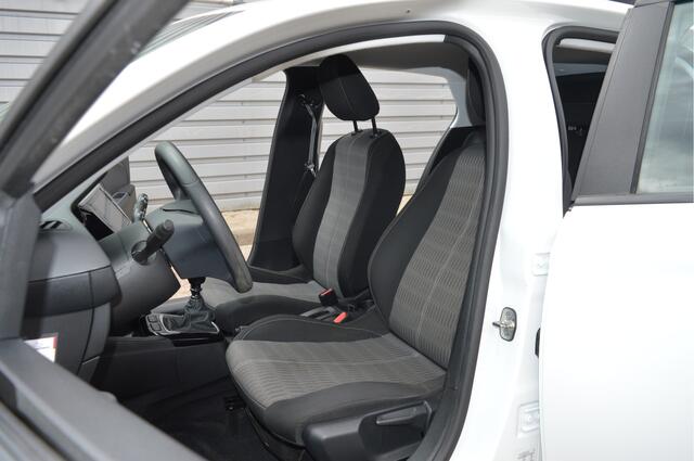 Opel CORSA 1.2 Edition O.a: PDC, Camera, Carplay, DAB, Navi, Airco, Etc. All-in prijs!