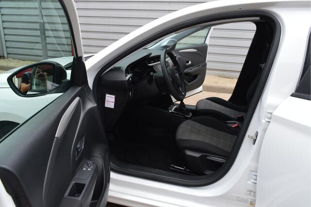 Opel CORSA 1.2 Edition O.a: PDC, Camera, Carplay, DAB, Navi, Airco, Etc. All-in prijs!