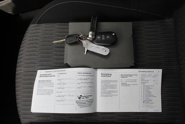 Opel CORSA 1.2 Edition Lage kilometerstand!!/Airco/Achteruitrijcamera/Apple carplay/Parkeersensoren/Lane assist/Cruise control/Multifunctioneel stuurwiel/16'' Lichtmetalen velgen.