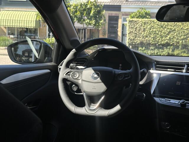 Opel CORSA 1.2 Turbo Hybrid Stoel en stuurwiel verwarming/camera/parkeersensoren.
