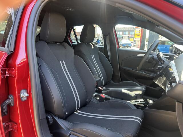Opel CORSA 1.2 Turbo Hybrid Stoel en stuurwiel verwarming/camera/parkeersensoren.