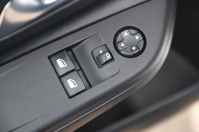Opel CORSA 1.5 D Edition 102PK Diesel Navigatie Airco Cruise Control 16 inch LMV