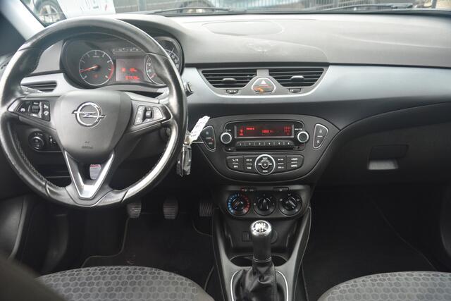 Opel CORSA 1.4 Edition Nederlandse auto 87938 NAP laatste beurt bij 79000km 1.4 90 PK met oa lmv cv cruise control originele radio