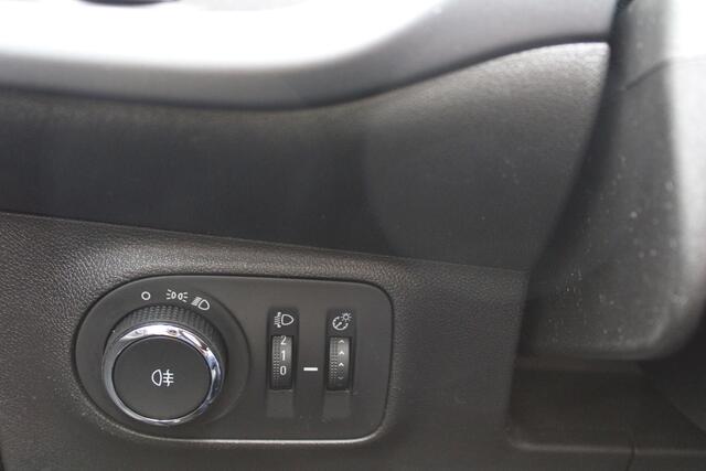 Opel CORSA 1.4 Favourite airco/cruise /audio/blue tooth