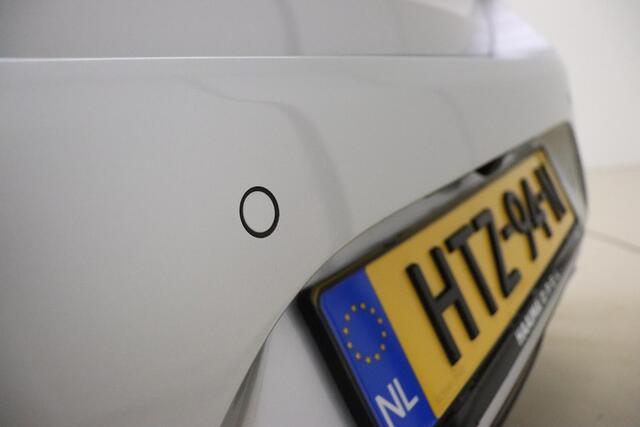 Opel CORSA 1.2 Turbo 136pk Hybrid Automaat Ultimate | Alcantara bekleding | Achteruitrijcamera | Navigatie | Keyless | LED Matrix verlichting | Zwart dak