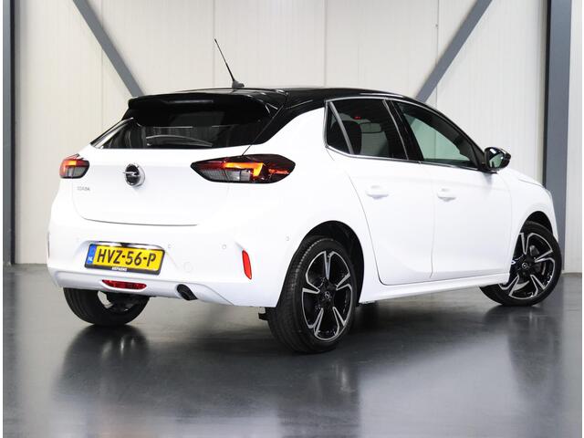 Opel CORSA 1.2 100PK Elegance | AppleCarplay/AndroidAuto | Panoramadak | stoel & stuur verwarming | Climate Control | Cruise Control | Camera | 17'LM velgen | Keyless | Two-Tone | LED | Parkeersensoren |