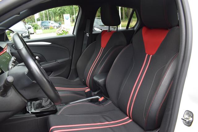 Opel CORSA 1.2 GS Line 5-drs / Airco / 17" LM / Camera / Carplay / Navigatie