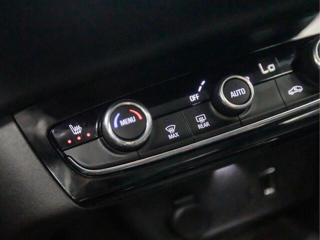 Opel CORSA 1.2 Elegance (VIRTUAL COCKPIT, APPLE CARPLAY, GROOT NAVI, LEDER, STUUR/STOELVERWARMING, 360 CAMERA, GETINT GLAS, KEYLESS, LED KOPLAMPEN, NIEUWSTAAT)