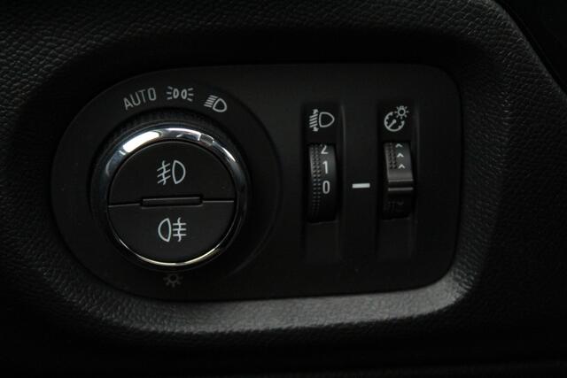 Opel CORSA 1.2 Elegance//NAVI//CAMERA!!