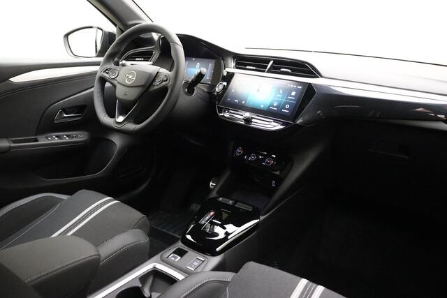 Opel CORSA 1.2 Turbo Hybrid GS Automaat | Navigatie | Climate Control | NIEUWE AUTO | Camera | Draadloze telefoonlader | Lichtmetalen velgen black | Zwart dak