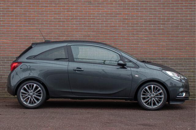 Opel CORSA 1.0 Turbo Innovation, Xenon, Stoel & Stuurverwarming, Camera, Carplay, Voorruitverwarming.