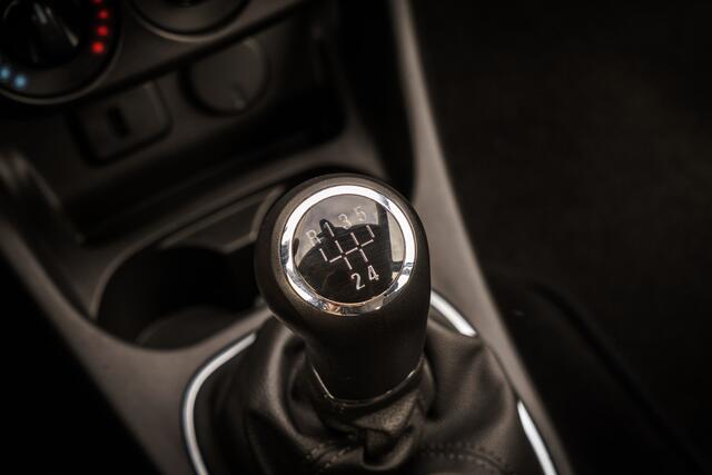 Opel CORSA 1.4 90 Pk 5-drs. Favourite | Airco | Navigatie | 16 inch LMV | 1e Eigenaar