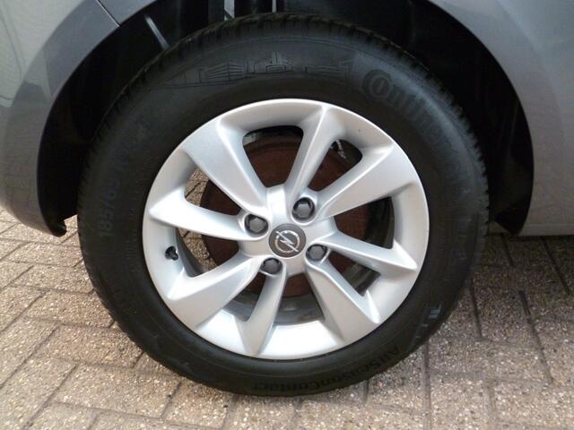 Opel CORSA 1.4 Business+ Automaat