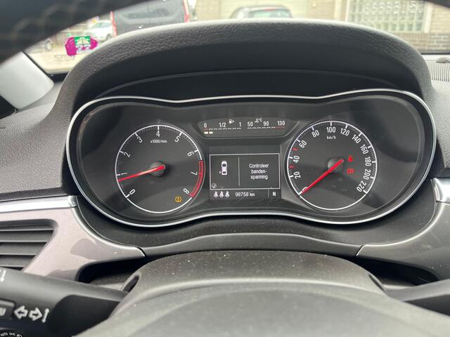Opel CORSA 1.4 Cosmo automaat airco sensoren lm velg