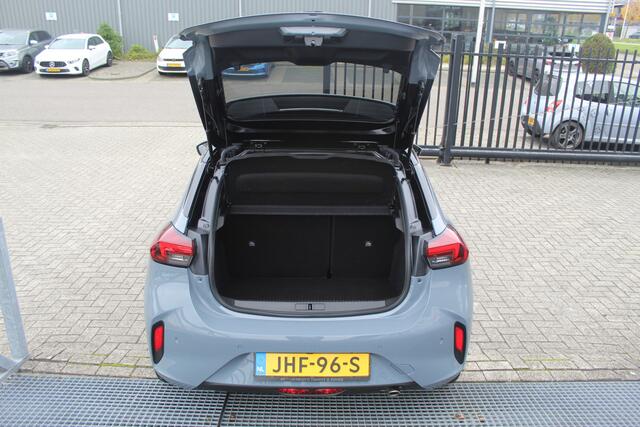 Opel CORSA 1.2 Turbo GS Camera achter/Cruise control/Climate control/Startknop/App connect/Dode hoek sensor/Lane assist/Led voor en achter/Parkersensoren voor en achter/Licht metalen velgen