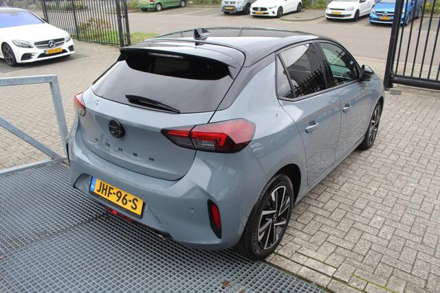 Opel CORSA 1.2 Turbo GS Camera achter/Cruise control/Climate control/Startknop/App connect/Dode hoek sensor/Lane assist/Led voor en achter/Parkersensoren voor en achter/Licht metalen velgen