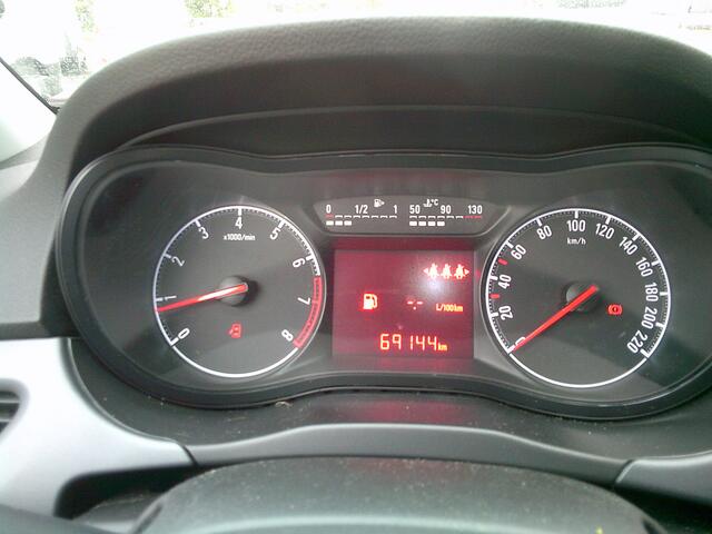 Opel CORSA 1.4 Edition VOORZIEN VAN AIRCO !!