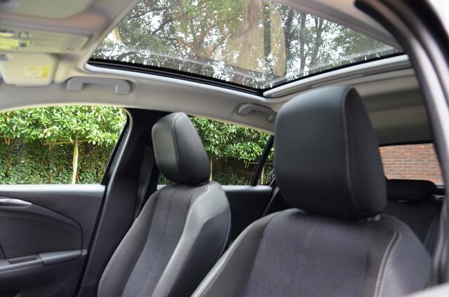 Opel CORSA 1.2 Elegance Ecc/Pdc/Panorama-Dak/Achteruitrij-Camera/Stoelverwarming/Cr-Controle/Privacy-Glass/17-Inch Lmv