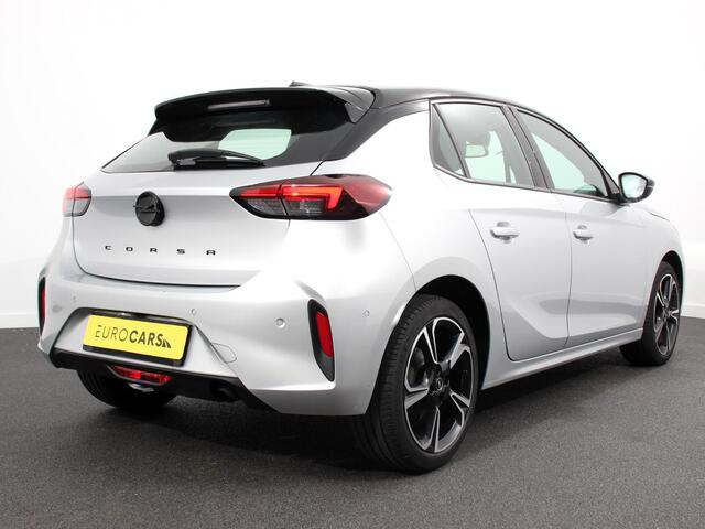 Opel CORSA 1.2 GS | Panorama dak | Achteruitrij camera | Parkeersensoren | Cruise control | LED | Verwarmde voorstoelen | Stuurwiel verwarmd | Climate control | Apple carplay/ Android Auto |