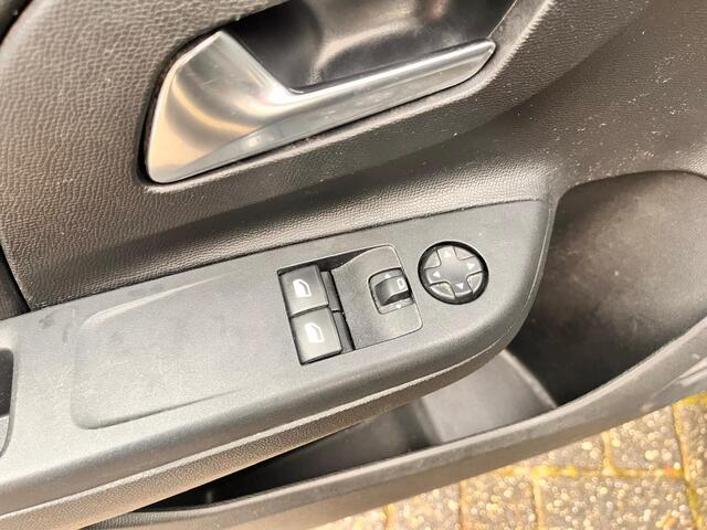 Opel CORSA 1.2 Edition