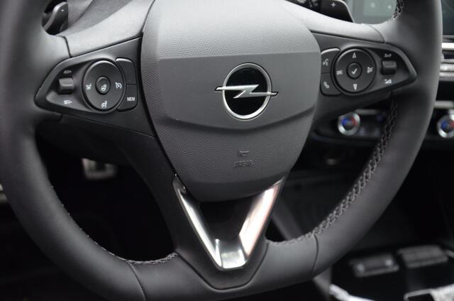 Opel CORSA 1.2 Turbo Hybrid Ultimate Navi/Pdc/Ecc/Panoramadak/Matrix-Koplampen/Alcantara Bekleding/Achteruitrijcamera/Stoel&stuur verwarming/voorstoel(en) met massagefunctie/Nederlandse Auto
