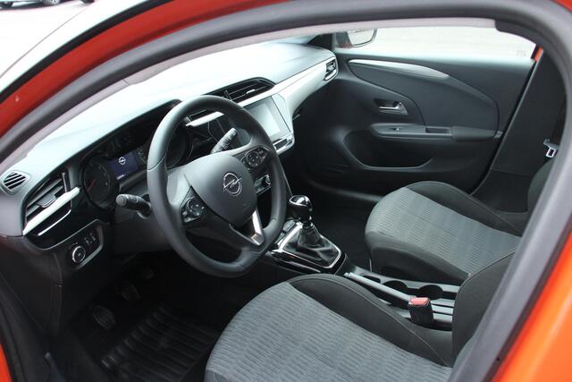 Opel CORSA 1.2 Edition, 100PK, TREKHAAK, AIRCO, PDC