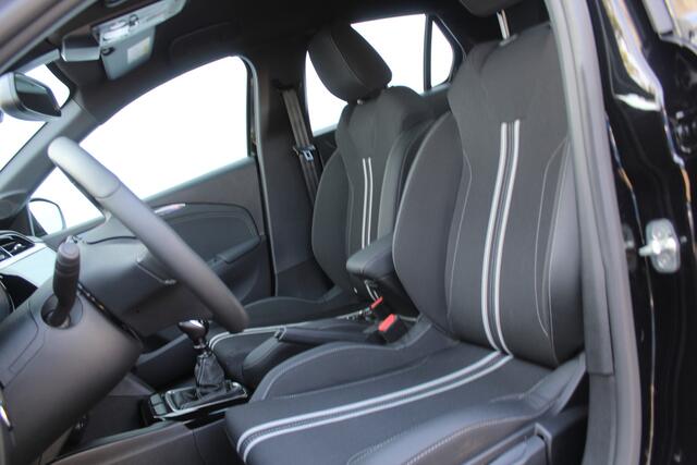 Opel CORSA 1.2 Turbo GS Stuur + Stoel verwarming l Cruise control l Navigatie l AppleCarPlay/AndroidAuto l Parkeercamera l voor en achter sensoren l Dodehoek detectie l VDL auto