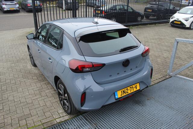 Opel CORSA 1.2 Turbo GS Applecarplay/Achteruitrijcamera/Cuise control/Lane assist/Dodehoekdetectie/Parkeersensoren rondom/Inklapbare spiegels/Half lederen sportstoelen/Led koplampen