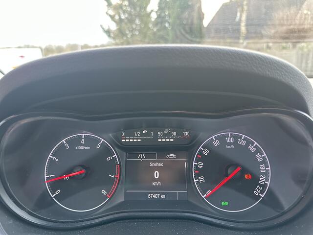 Opel CORSA 1.4 Favourite | Airco | Trekhaak |Dealer onderhouden