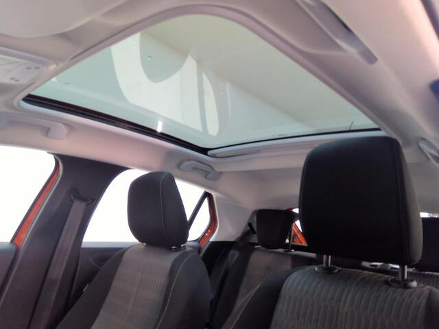 Opel CORSA 1.2 Turbo Edition 5DRS PanoramaDak / Trekhaak / Airco / Stoelverwarming / CarPlay