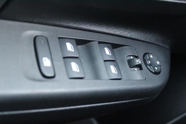 Opel CORSA 1.2 GS Line Dealer Onderhouden 360 camera l voor en achter parkeer sensoren l Apple/Android carplay l Airco l cruise control