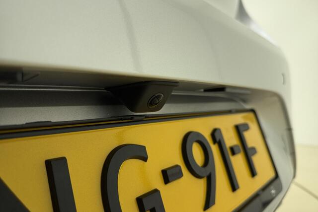 Opel CORSA 1.2 Turbo Hybrid GS | Navigatie | Camera | Lichtmetalen velgen | Keyless | Climate control | Parkeersensoren | LED verlichting