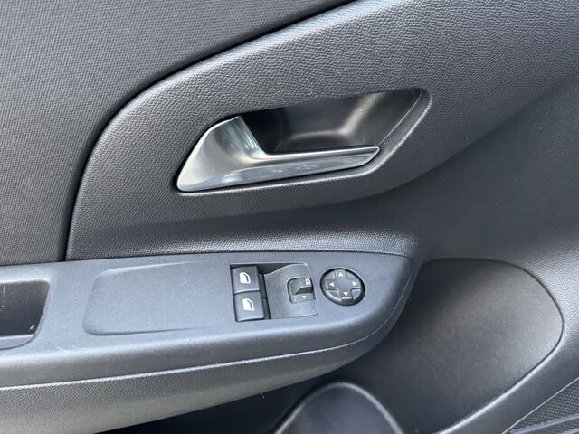 Opel CORSA 1.2 75pk Edition Navigatie Airco LMV PDC Apple Carplay Lane Assist