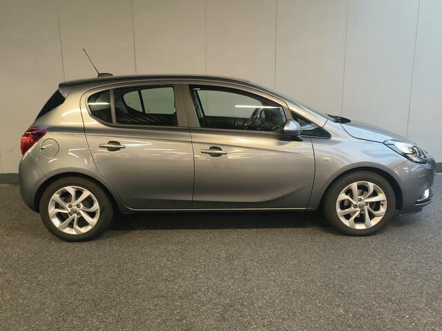 Opel CORSA 1.4 Online Edition 90PK uit 2017 Rijklaar + 12 maanden Bovag-garantie Henk Jongen Auto's in Helmond, al 50 jaar service zoals 't hoort!