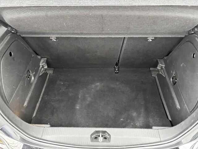 Opel CORSA 1.4 Innovation | Apple Carplay/Android Auto | Camera