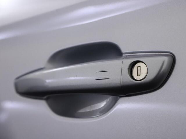 Opel CORSA 1.2T 100PK Elegance Nav/Keylesss/Camera/Led/2xPDC 17inch/H.Leder