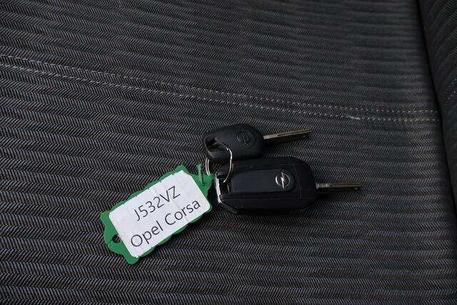 Opel CORSA 1.2 Edition 1e Eigenaar | NAP | Volledig Onderh | BTW | Cruise | Carplay | DAB | Airco | LMV | Bots | PDC